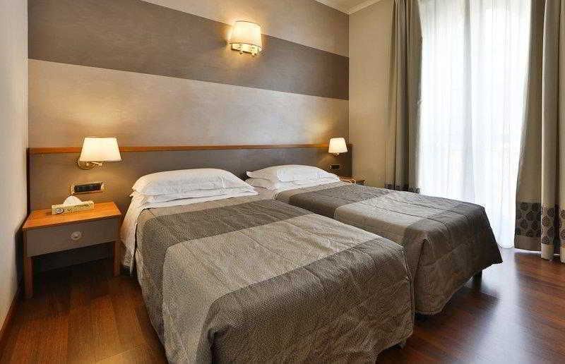 Hotel Mondial Ρώμη Εξωτερικό φωτογραφία